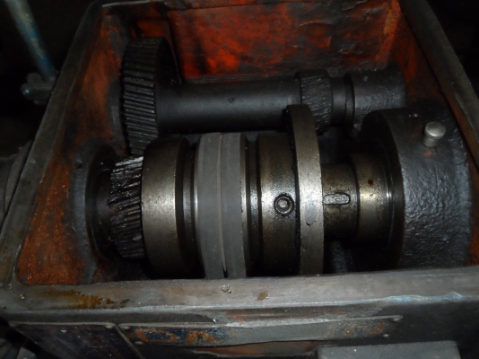 ขายครับขายเครื่องกลึงไต้หวันขนาด 5 ฟุต 2 เพลา เกียร์กระตุก 4 ระดับ สภาพใช้งาน กลึงเกลียว เดินอัตโนมัตได้ปกติ