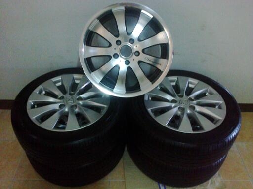 แม็กซ์17 5รูเก่าเก็บกลิ้งเงามาใหม่จัดรัดยาง225 50R17ป้ายแดง