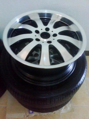 แม็กซ์17 5รูเก่าเก็บกลิ้งเงามาใหม่จัดรัดยาง225 50R17ป้ายแดง