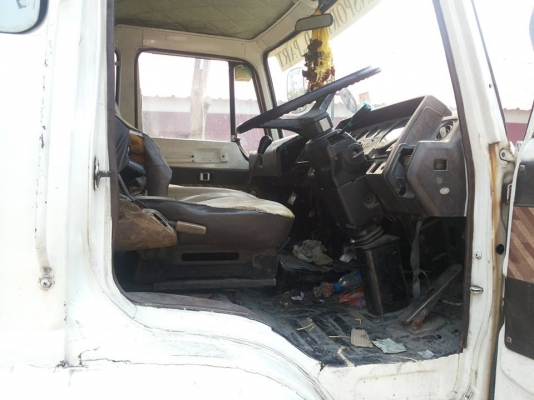 ขายรถ HINO KT925 เครื่อง HO7C เพลาเดียว  6 เกียร์เดินหน้า  ทิฟฟี่เพาร์เวอร์  มีแอร์ด้วย