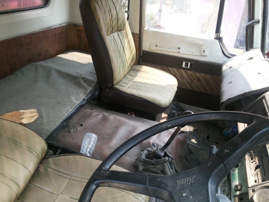 ขายรถ HINO KT925 เครื่อง HO7C เพลาเดียว  6 เกียร์เดินหน้า  ทิฟฟี่เพาร์เวอร์  มีแอร์ด้วย