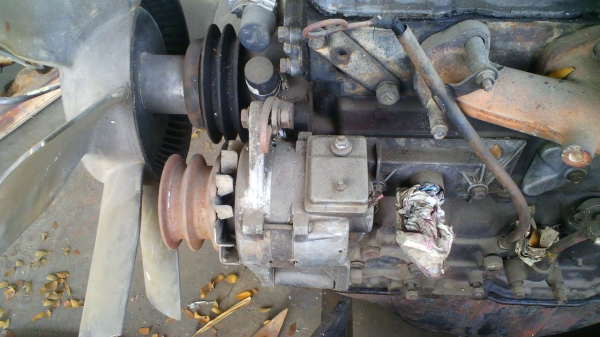 เครื่องยนต์ ISUZU 6BD1 ถอดจากรถแบคโฮ ที่ใช้งานได้ปกติ