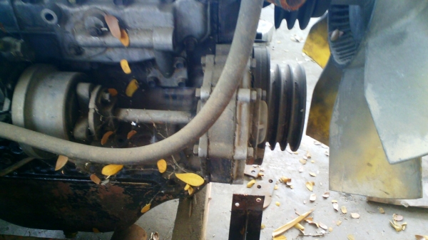 เครื่องยนต์ ISUZU 6BD1 ถอดจากรถแบคโฮ ที่ใช้งานได้ปกติ