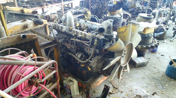 เครื่องยนต์ ISUZU 6BD1 ถอดจากรถแบคโฮ ที่ใช้งานได้ปกติ