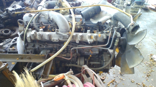 เครื่องยนต์ ISUZU 6BD1 ถอดจากรถแบคโฮ ที่ใช้งานได้ปกติ