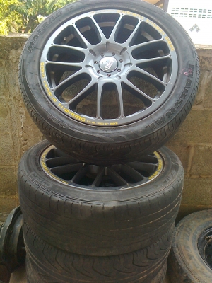 ขายล้อแม็กพร้อมยาง (เก่าญี่ปุ่น) 4รูและ5รู ขายล้อแม็กพร้อมยาง (เก่าญี่ปุ่น) 4รูและ5รู
