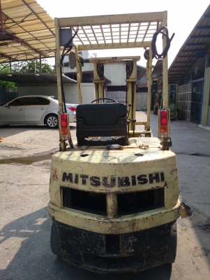 รถยกน้ำมันเบนซิน ขนาด 1.5 ตัน เสาสูง 3 เมตร Mitsubishi FG15 รถยกน้ำมันเบนซิน ขนาด 1.5 ตัน เสาสูง 3 เมตร Mitsubishi FG15