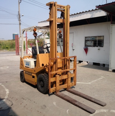 รถยกน้ำมันเบนซิน 1.4 ตัน เสาสูง 4 เมตร TCM FVG14N15  ราคา  100,000.- บาท