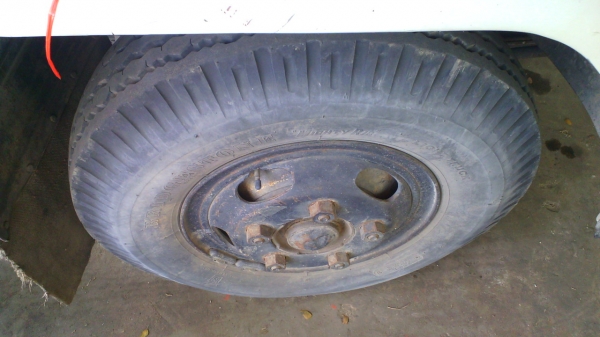 หกล้อ MITSUBISHI CANTER 110 แรง จดทะเบียนปี 46 ติดเครนทาดาโน่ 3 ตัน หลุดมัดจำ.