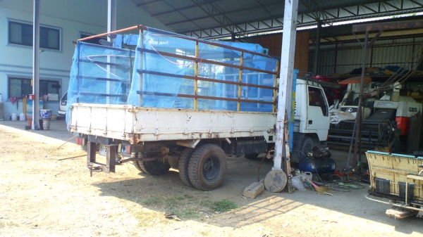 หกล้อ MITSUBISHI CANTER 110 แรง จดทะเบียนปี 46 ติดเครนทาดาโน่ 3 ตัน หลุดมัดจำ.