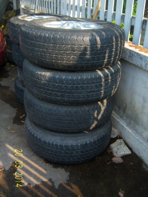 แม็กอีซูซุ พร้อมยาง 265 70 16 ปี10  ยังใช้ได้  1ชุด