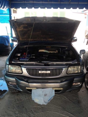 ขาย Isuzu Grand Adventure จดทะเบียน 2545 ขาย Isuzu Grand Adventure จดทะเบียน 2545