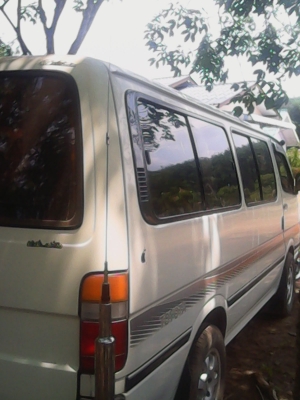 ขายรถตู้ โตโยต้า ไฮเฮด ราคาถูก ต่อรองกันได้ค่ะ