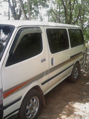 ขายรถตู้ โตโยต้า ไฮเฮด ราคาถูก ต่อรองกันได้ค่ะ
