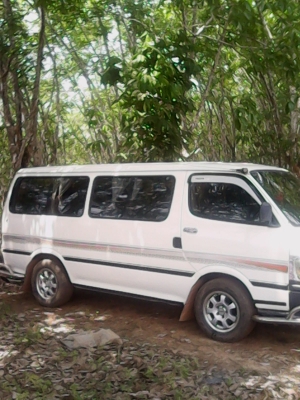 ขายรถตู้ โตโยต้า ไฮเฮด ราคาถูก ต่อรองกันได้ค่ะ