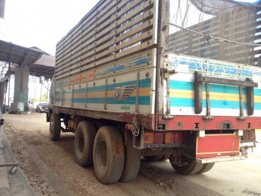 ขายด่วน รถบรรทุก HINO สิงห์ไฮเทค 195 แรง เพลาเดียว สนใจติดต่อสอบถามข้อมูลได้ที่เบอร์ 086-6772256 (เฮียตี๋) 081-9832626 (เฮียโชค)