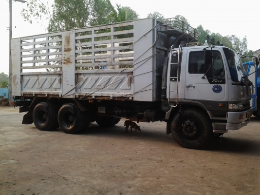 FM 1 J 210 Hp กระบะสามมิตรลอนเฉียงสวยมากครับ ไร้ที่ติเจ้าของดูแลดีมากครับ (ทีมงานรถคุณภาพ)