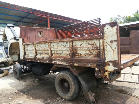 ขายรถ6ล้อดั๊มถูกๆ ประมูลมาขายตามสภาพ