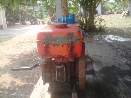 ต้องการขายเครื่องยันม่าร์8แรง+ปั้มหอยโขง4"