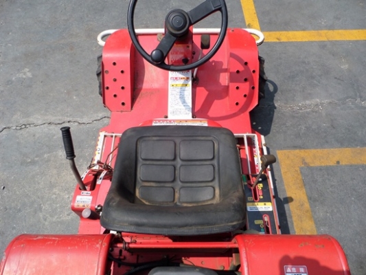 รถตัดหญ้าแบบนั่งขับ KAWASAKI SRM 831 VH สภาพสวย