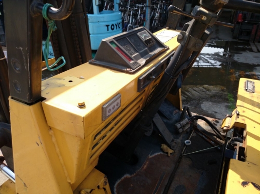 รถไฟฟ้าแบบนั่งขับขนาด 1.5 ตันเสาสูง 3 เมตร TCM FVB15H4   ราคา  65000.- บาท