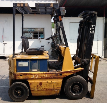 รถไฟฟ้าแบบนั่งขับขนาด 1.5 ตันเสาสูง 3 เมตร TCM FVB15H4   ราคา  65000.- บาท