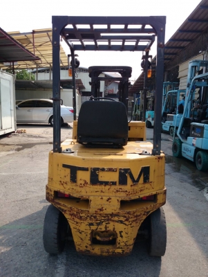 รถไฟฟ้าแบบนั่งขับขนาด 1.5 ตันเสาสูง 3 เมตร TCM FVB15H4   ราคา  65000.- บาท