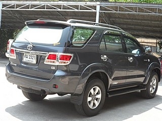 TOYOTA FORTUNER 3.0 V AT 4WD ปี 2005 รถบ้านแท้ จัดไฟแนนซ์ได้ค่ะ T.086-527-9533