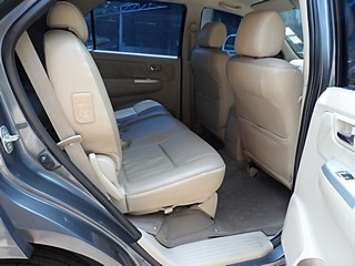 TOYOTA FORTUNER 3.0 V AT 4WD ปี 2005 รถบ้านแท้ จัดไฟแนนซ์ได้ค่ะ T.086-527-9533