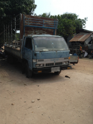 ขาย Isuzu NPR57P เครื่อง 4BE1 - 115 แรง ยางดี ทะเบียนขาด 3 เดือน มี 2 คัน