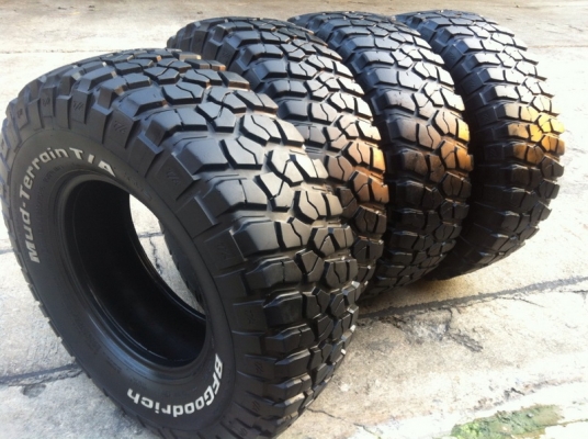ขายยาง BF Goodrich Mud-Terrain KM2 285 75 r16 หล่อพร้อมลุย ขายยาง BF Goodrich Mud-Terrain KM2 285 75 r16 หล่อพร้อมลุย