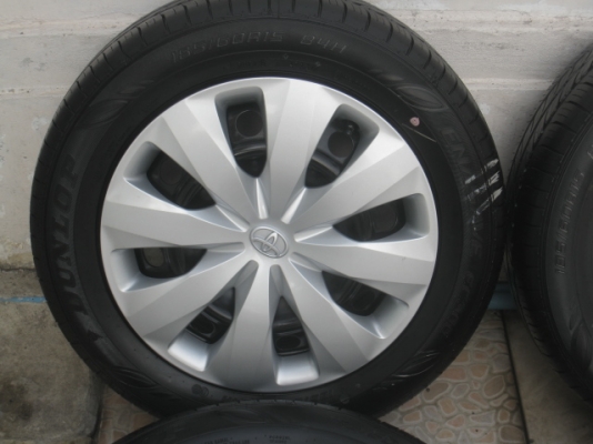 ขายล้อกะทะป้ายแดง new yaris 15" 4h100 ยาง dunlop enasave ec300 185/60r15 ยางผลิตสัปดาห์ที่ 7 ปี14 ตุ่มที่หน้ายางมีทุกเส้นครับ  vios, swift, fiesta, mazda2 ใส่ได้เลยครับ สนใจติดต่อเล็กคลองสามครับ (081-3747940)