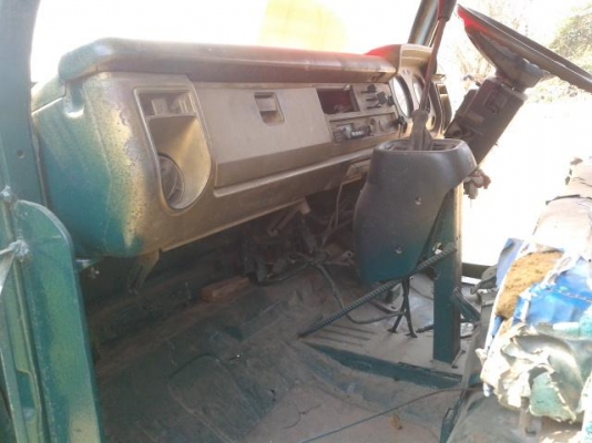 ขายรถหกล้อ Toyota หนุ่มทางหลวง เครื่อง 85 แรง 5 เกียร์ ยาง 7.50 ยางดี แชสซีสวย ทะเบียนเต็มพร้อมโอน