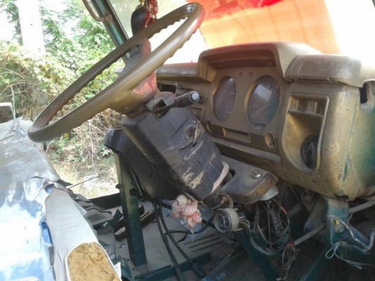 ขายรถหกล้อ Toyota หนุ่มทางหลวง เครื่อง 85 แรง 5 เกียร์ ยาง 7.50 ยางดี แชสซีสวย ทะเบียนเต็มพร้อมโอน