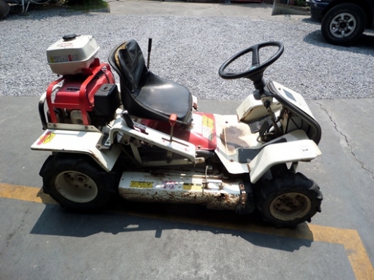 รถตัดหญ้าแบบนั่งขับ RABBIT MOWER JR OREC เครื่อง HONDA 11 แรง