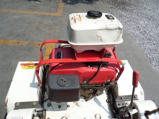 รถตัดหญ้าแบบนั่งขับ RABBIT MOWER JR OREC เครื่อง HONDA 11 แรง