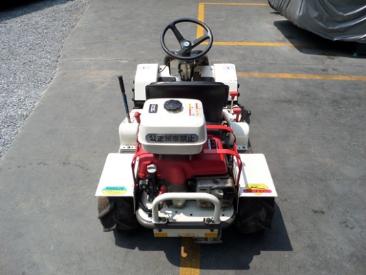 รถตัดหญ้าแบบนั่งขับ RABBIT MOWER JR OREC เครื่อง HONDA 11 แรง