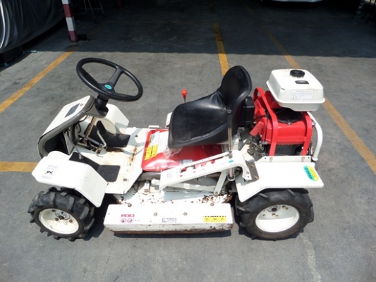 รถตัดหญ้าแบบนั่งขับ RABBIT MOWER JR OREC เครื่อง HONDA 11 แรง