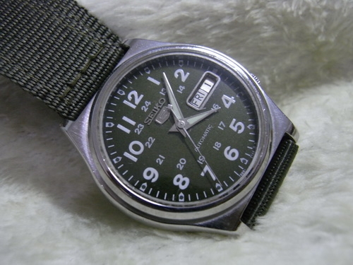 20มี.ค.((น้าเล็ก)) นำเสนอนาฬิกาข้อมือ 20มี.ค.((น้าเล็ก)) นำเสนอนาฬิกาข้อมือ