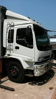 ขายรถบรรทุกสิบล้อ Isuzu FVM32n2 เครื่อง 230 แรง รถตู้เย็น 1 เพลา ปี 50