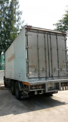 ขายรถบรรทุกสิบล้อ Isuzu FVM32n2 เครื่อง 230 แรง รถตู้เย็น 1 เพลา ปี 50