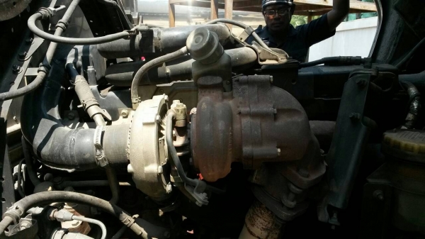 ขายรถบรรทุกสิบล้อ Isuzu FVM32n2 เครื่อง 230 แรง รถตู้เย็น 1 เพลา ปี 50