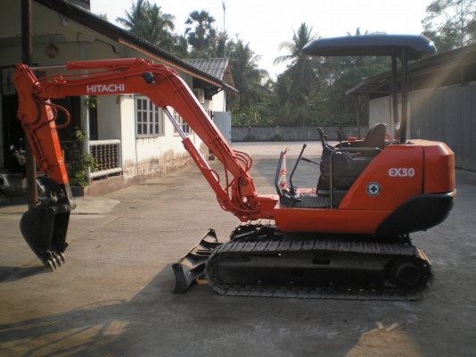 ขายแบคโฮ HITACHI EX 30-2 พร้อมใช้งาน สภาพเดิม