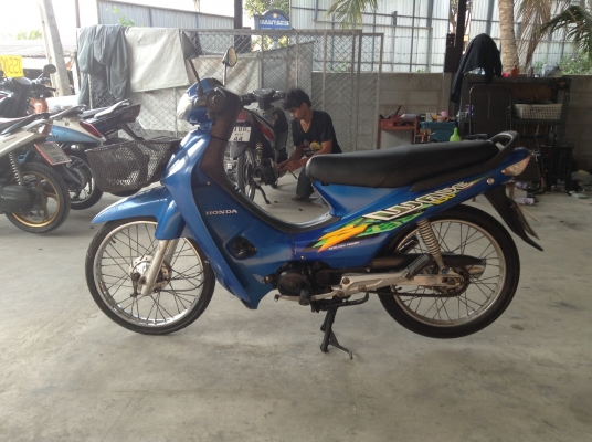 ขาย!!! เวฟ100สต๊าทมือ ปี46 รถเครื่องดีคับ ทะเบียนครบ ภาษีไม่หมด