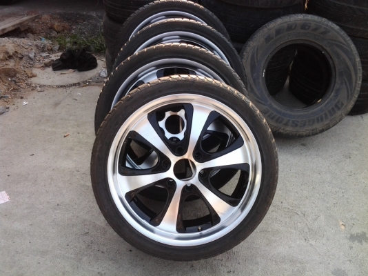 ขายแม็ก 20" 8 1/2 มือสอง สภาพดี ขายแม็ก 20" 8 1/2 มือสอง สภาพดี