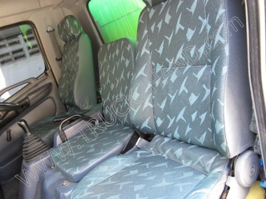 รถบรรทุก 6 ล้อตู้แห้ง ยี่ห้อ HINO รุ่น FC4J