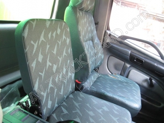 รถบรรทุก 6 ล้อตู้แห้ง ยี่ห้อ HINO รุ่น FC4J