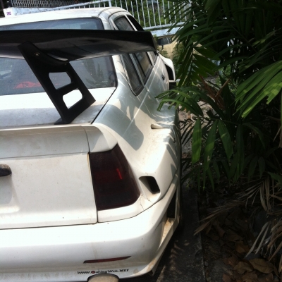 ขายรถโอเปิ้ลสี่ประตูสีขาว ขายรถโอเปิ้ลสี่ประตูสีขาว