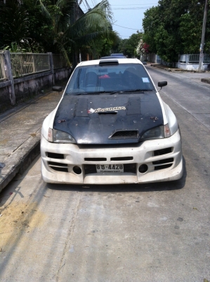 ขายรถโอเปิ้ลสี่ประตูสีขาว ขายรถโอเปิ้ลสี่ประตูสีขาว