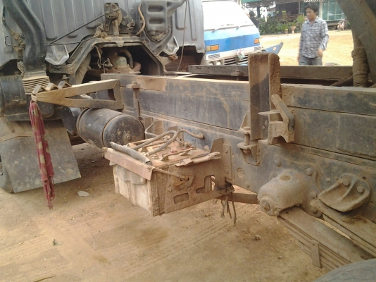 HINO  FD 175  เครื่องHO7C  เครื่อง180แรงม้า6ล้อดัมยาง900